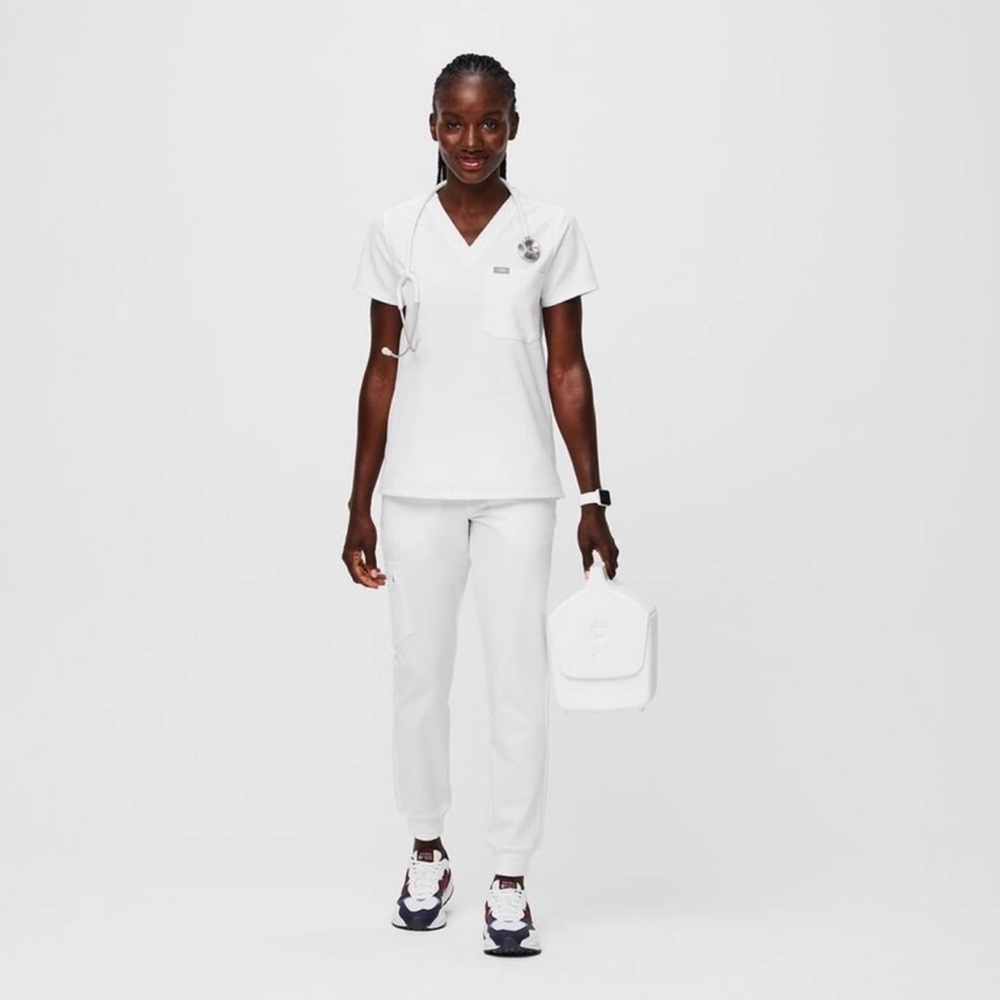 NWT FIGS Optic White Yola Skinny Scrub Pants